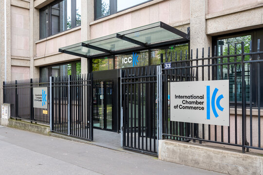 Paris, France - 29 mars 2023: Vue ext&eacute;rieure de l'entr&eacute;e de la Chambre de commerce internationale (ICC), organisme repr&eacute;sentant mondialement des milliers d'entreprises dans 130 pays