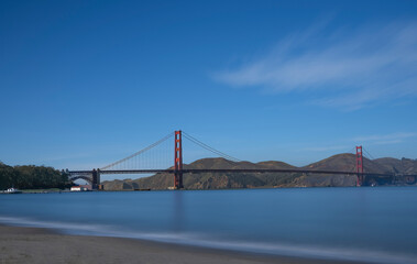 Fototapeta na wymiar Golden Gate Bridge from East Beach, Presido