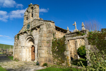 Fototapeta na wymiar Iglesia románica de Santo Estevo de Culleredo (siglo XIII). A Coruña, Galicia, España.
