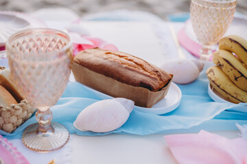 cream with chocolate