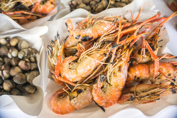 fresh shrimp ready to eat