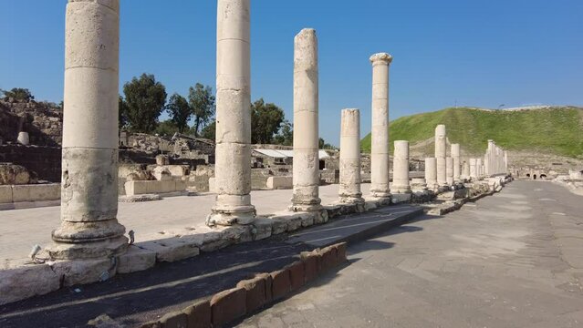Beit She'an, Israel: The famous archeological site of Beit She'an dating from the Roman empire time. 