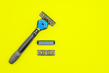 reusable razor with replaceable blades