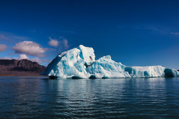 Fototapeta na wymiar Island - Gletscher Lagune / Glacier Lagoon, Eislandschaft, Eisschollen