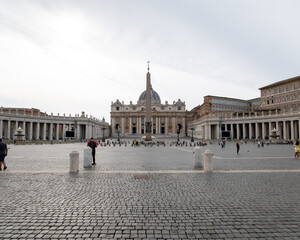 Obraz premium Rome, Italy - September 14, 2021: Piazza San Pietro with St. Peter's Basilica on the background
