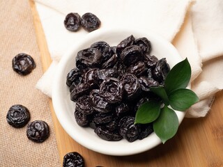 Prune (Dried plum)