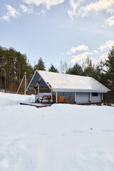 Photos of beautiful glamping in the winter forest