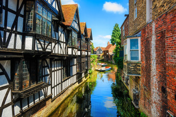 The Stour river in the Old town of Canterbury, England - obrazy, fototapety, plakaty