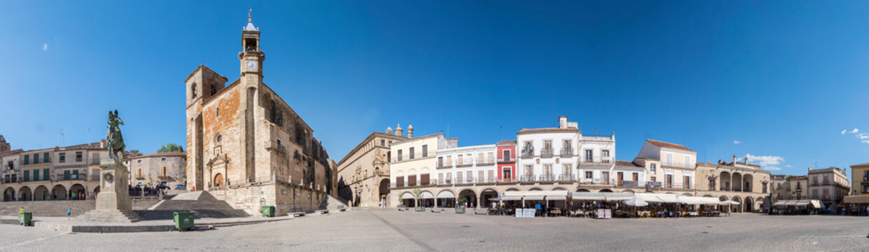 Panoramic view of Trujillo main square. Church of San Martin and statue of Francisco Pisarro (Trujillo, Caceres, Spain)