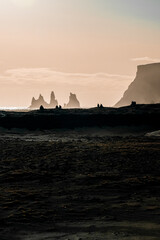 Sunset Pôr-do-sol em Vik na Black Sand Beach na Islândia