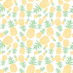 Seamless pineapple pattern. Doodle vector with ananas. Vintage pineapple pattern
