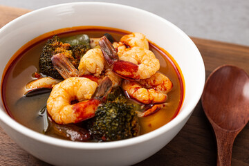 Tom Yum Goong, Thai soup with shrimps