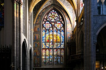 Fototapeta na wymiar stained glass window in cathedral
