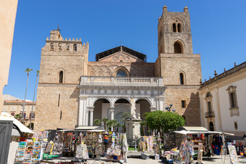 Fototapeta premium cattedrale di monreale e le ceramiche