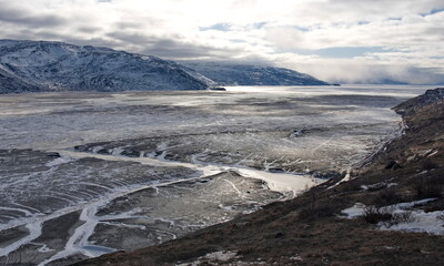 Der in Grönland gelegene Fjord Kangerlussuaq an der gleichnamigen Ortschaft - 586988874