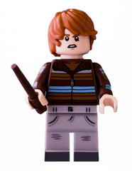 Fototapeta premium Dortmund - Deutschland 31. März 2023 Lego Minifigur Ron aus Harry Potter 