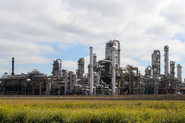 Fototapeta na wymiar Chemical plant on the Maasvlakte, part of the harbor of Rotterdam