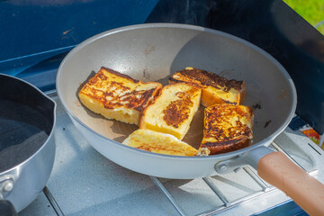 フレンチトーストを作る