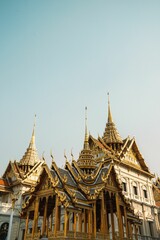 Fototapeta premium Vertical shot of The Grand Palace building complex in Bangkok, Thailand.
