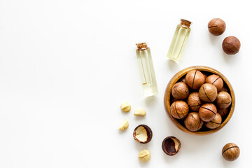 Natural macadamia nuts oil for cosmetic or cooking