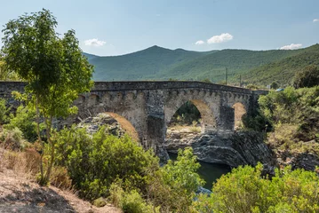 Fototapete Landwasserviadukt Wandern in den Bergen von Korsika