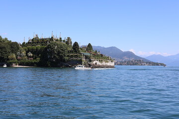 Naklejka premium Scenic view of Lake Maggiore and the island of Isola Bella. Beautiful Italian landscape.
