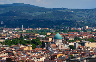 Fototapeta na wymiar Aerial view on the historical center of Florence, Italy