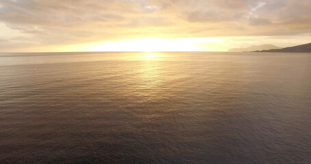 Obraz premium Sea against sky during sunset
