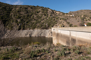 dam on the lake