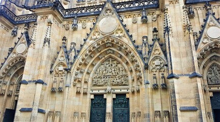 Obraz premium Exterior of an old European cathedral entrance