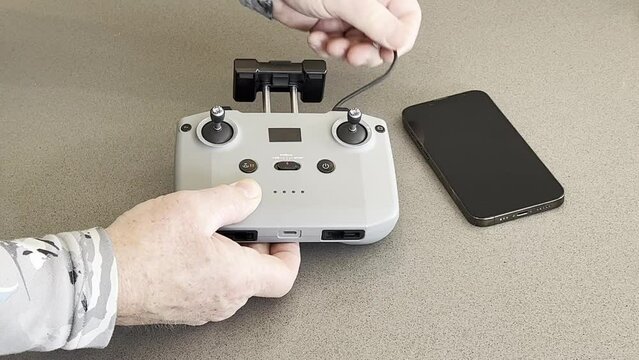Connecting a smart phone to a drone control station