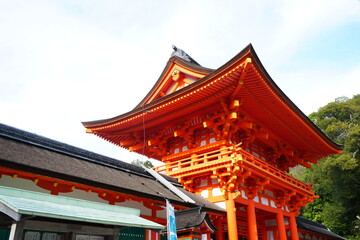 Fototapeta premium Roumon Tower Gate of Kamigamo-jinja or Shrine in Kyoto, Japan - 日本 京都府 上賀茂神社 楼門 賀茂別雷神社楼門 