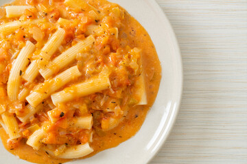 rigatoni penne pasta creamy tomato