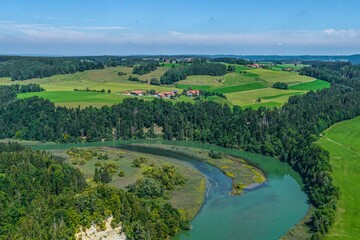 Das Illertal bei Altusried im Allgäuer Alpenvorland 