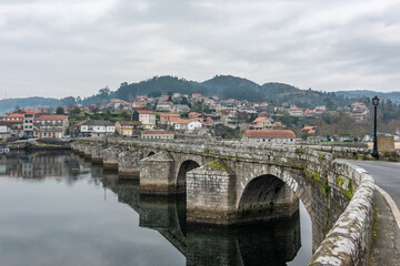 Fototapeta na wymiar Puente de Ponte Sampaio, en Pontevedra (Galicia, España)