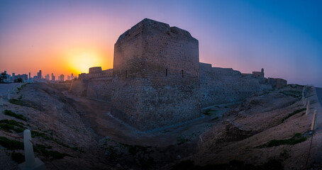 Qal'at al-Bahrain is the iconic architecture in Bahrain lasting from 16th century AD 