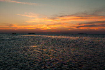 Obraz premium Beautiful sunset over tropical Indonesian Island Karimunjava. 