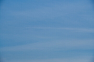 薄雲の空