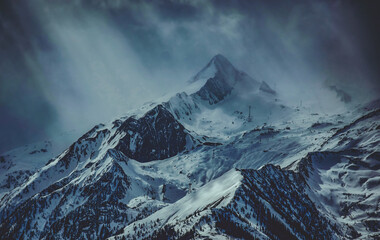 Kitzsteinhorn w sezonie narciarskim. Kaprun. Austria. © LPPhotography
