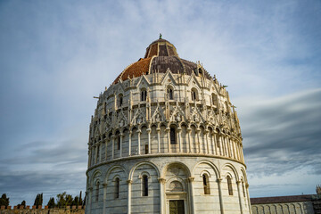 Fototapeta premium baptyserium katedra krzywa wieża piza włochy wycieczki zabytki