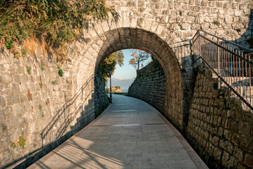 Arch in the wall on the embankment in Herceh Novi