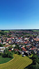 Luftbild von Frontenhausen ein Markt im niederbayerischen Landkreis Dingolfing-Landau