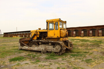 Fototapeta na wymiar bulldozer at the site