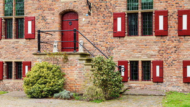 Front view of castle De Kelder in Kruisbergse Bosschen in Doetinchem, Gelderland, Netherlands
