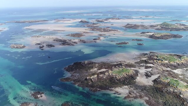 Les &icirc;les Chausey, au large de Granville.