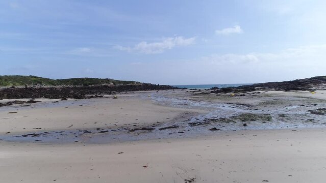 Les &icirc;les Chausey, au large de Granville.
