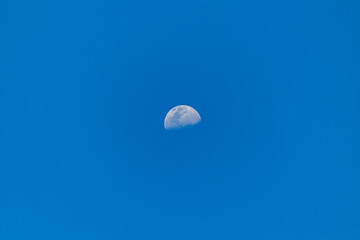 moon on day