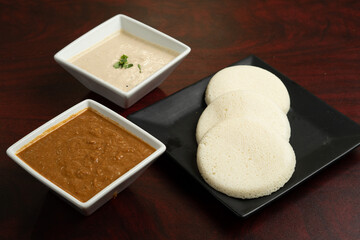 Steamed rice and lentil cakes