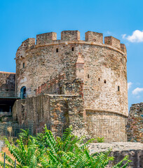 Fototapeta premium Trigonio tower of Byzantine walls, Thessaloniki, Greece