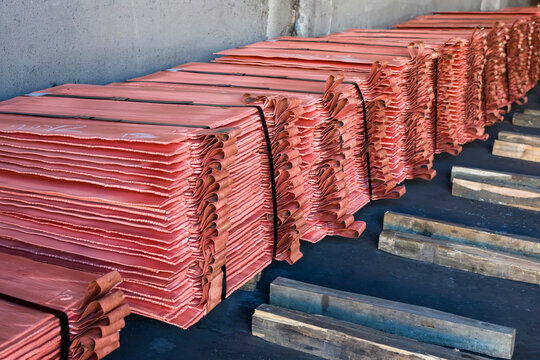 Copper cathodes after fire refining, electrolytic refining and
casting. Copper concentrates produced by mines are sold to smelters and refiners who treat the ore and refine the copper and charge.